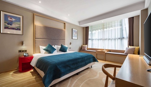 Executive Suite, Multiple Beds, Smoking