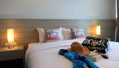 Superior Pool Access with King Bed 