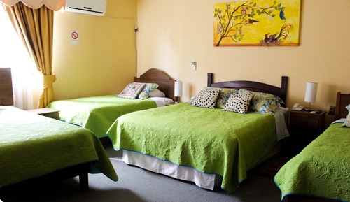 Family Room, Multiple Beds