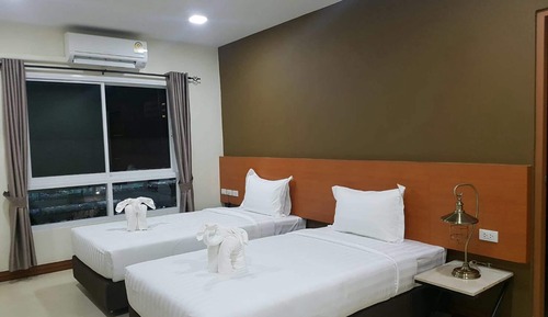 Deluxe Twin Room