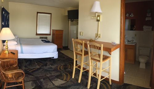 Standard Room, 1 Queen Bed