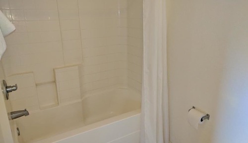 Classic Room, 1 King Bed, Smoking