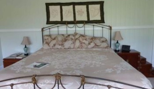 Standard Quadruple Room, Ensuite (Hawaiian Room)