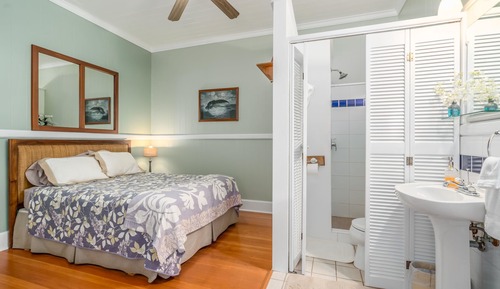 Economy Double Room, Ensuite (Bamboo Room)