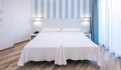 Triple Room (3 adults)