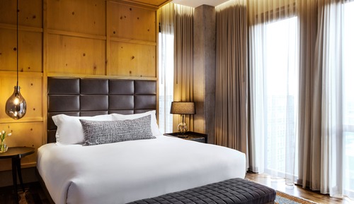 Suite, 1 King Bed, Accessible (Spa, Roll-in Shower)