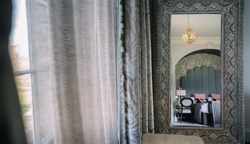 Suite, 1 King Bed with Sofa bed, Garden View