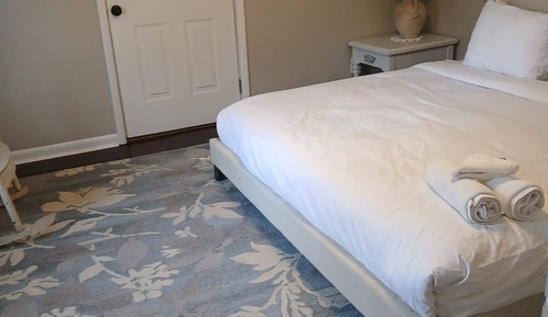 House, 1 King Bed with Sofa bed, Patio, Garden View (Schiffman Northeast Nook)