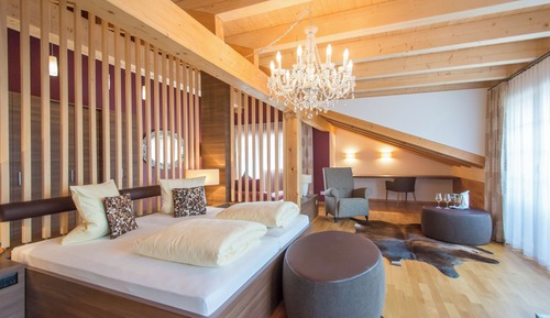 Deluxe Suite, Balcony, Mountain View