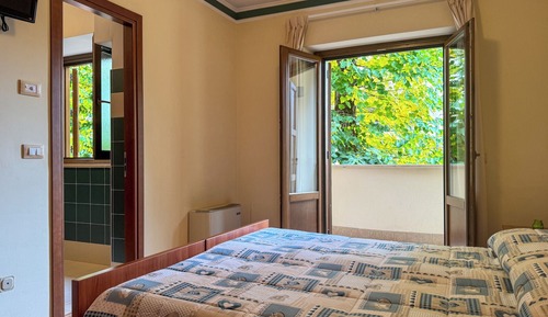 Double Room, Balcony
