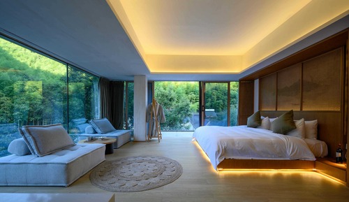 Panoramic Suite, Balcony, Hill View