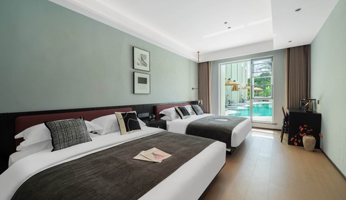 Superior Twin Room, Lanai, Pool View