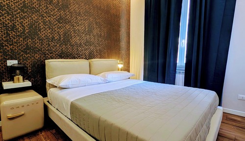 Deluxe Double Room, Courtyard View