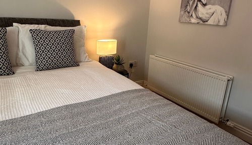 Cathedral Quarter - R1