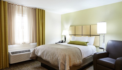 Studio Suite, 1 Queen Bed, Accessible (Communication Accessible)