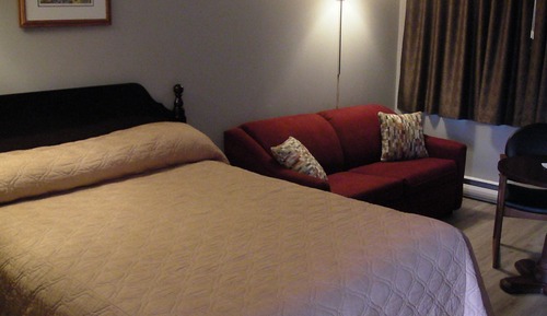 Standard Room, 1 Queen Bed