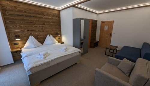 Double Room (3 extra beds)