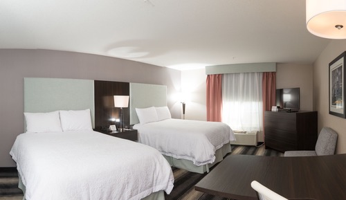 Suite, 2 Queen Beds, Kitchen