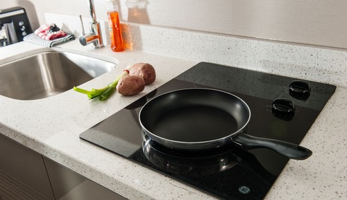 Suite, 1 King Bed, Accessible