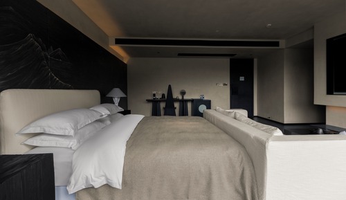 Luxury Suite, Hill View