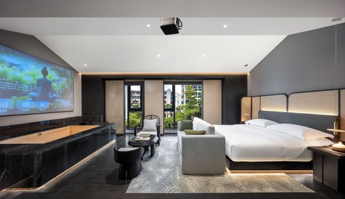 Superior Suite, City View