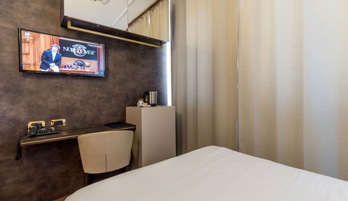 Single Room, City View