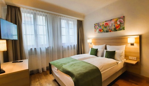 Deluxe Double Room, 1 Queen Bed, City View