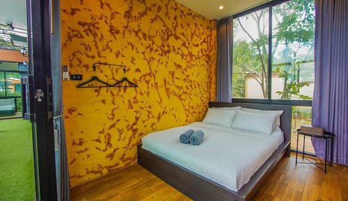 Modern Italian Pool Villa 6