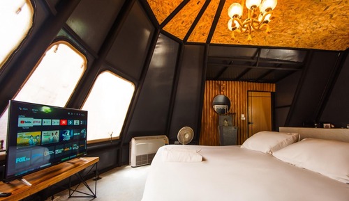 Dual Cabin Glamp