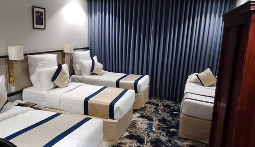 Suite, Multiple Beds, Non Smoking, Private Bathroom