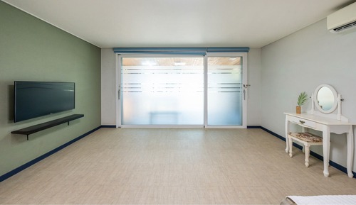 Basic Room, 1 Bedroom (Forest Breeze 202)