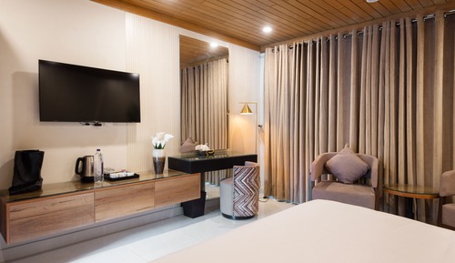 Chalet, Mountain View