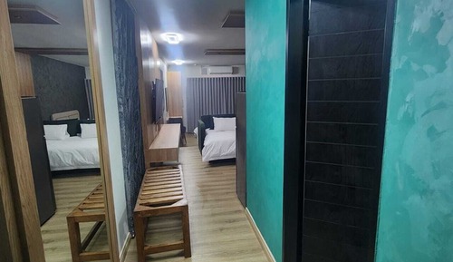Family Suite, Courtyard View