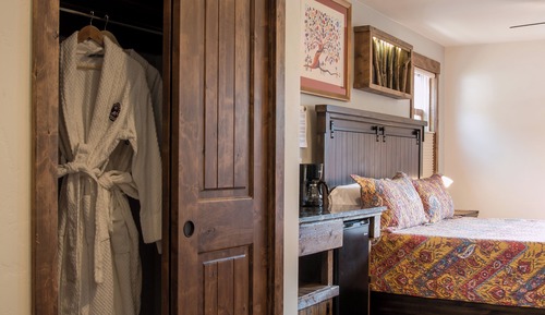 Luxury Single Room, Mountain View