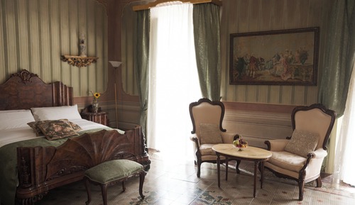 Romantic Suite, City View