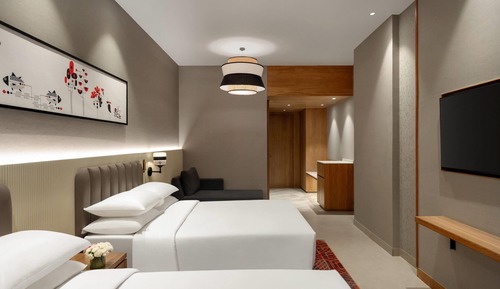 Deluxe Room, 2 Queen Beds (Family)