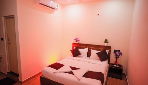 Deluxe Double Room, Garden View