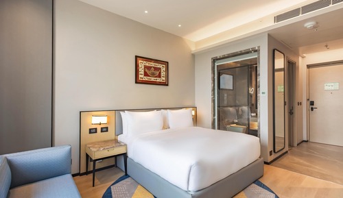 Superior Room (Club Access)