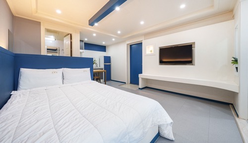 Basic Room, 1 Bedroom (Room 201 (Spa / BBQ))