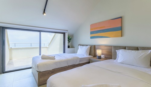 401 (A) - Mountain view 2 Bedroom & Balcony