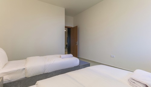 303(A) - Mountain view 2 Bedroom & Balcony