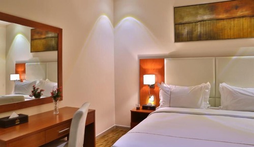 Junior Suite King bed Without View