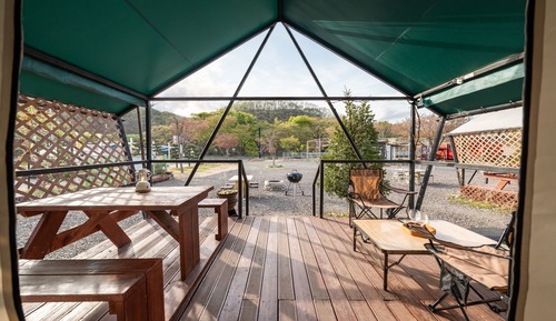 Basic Room, 1 Bedroom (No.1 Zinnia  (Caravan/Bath))