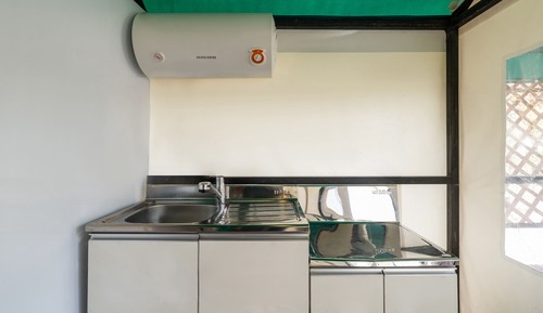 Basic Room, 1 Bedroom (No.5 Forget-Me-Not (Caravan/Bath))