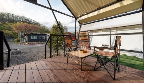 Basic Room, 1 Bedroom (No.2 Dandelion  (Caravan/Bath))