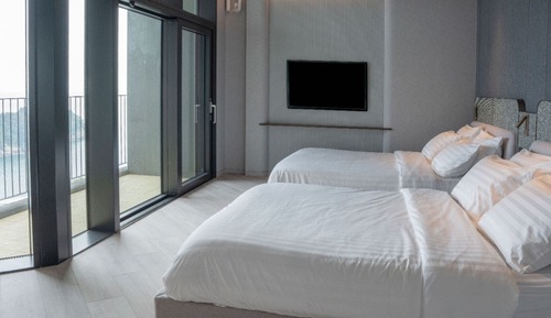 [Hotel] Deluxe (Edge/Ocean/2Doubles)