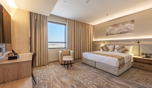 Executive Suite, Multiple Beds