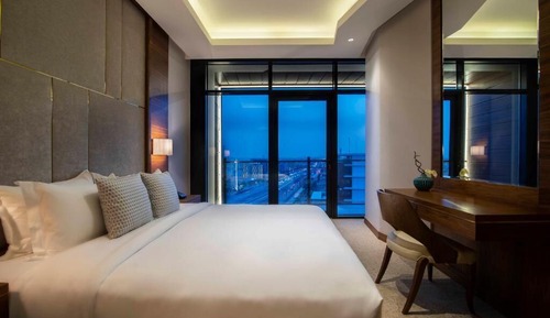 Deluxe Room, City View