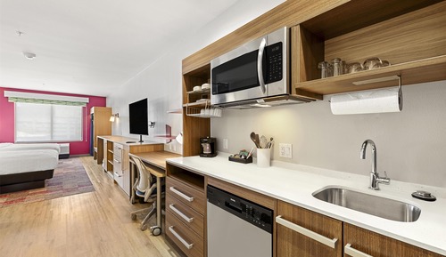 Studio Suite, 2 Queen Beds, Accessible (Roll-In Shower)