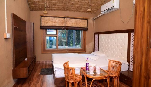 Deluxe Room, City View